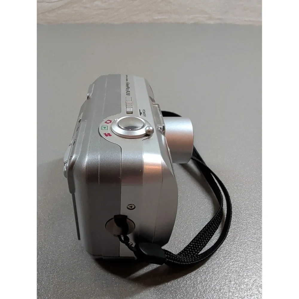 Fujifilm FinePix A210 Digital Camera Silver 3.2MP 3x Optical Zoom Vintage Y2K